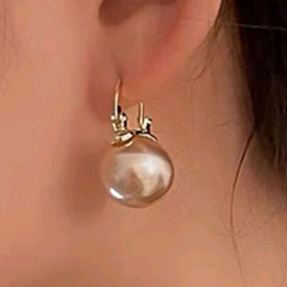 Pearl drop hoop earrings faux rose gold classic gold plated - Picture 5 of 5